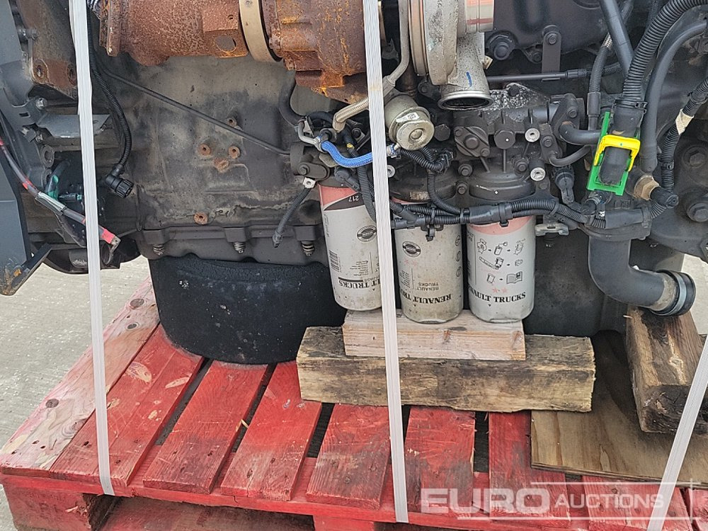 Engine Renault 6 Cylinder Engine: picture 24