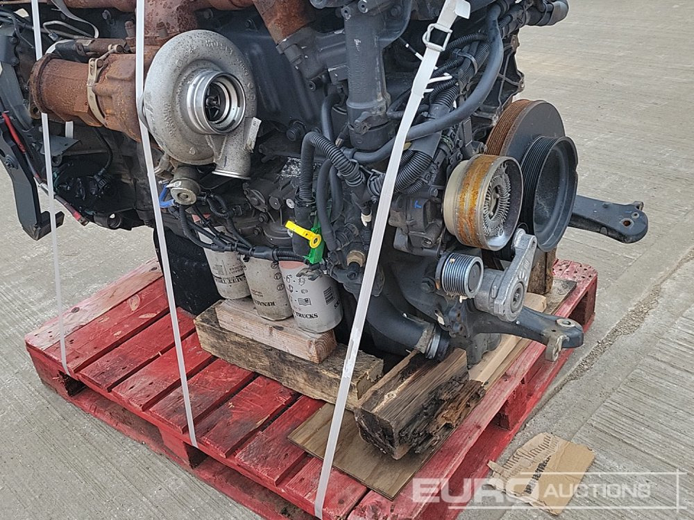 Engine Renault 6 Cylinder Engine: picture 25