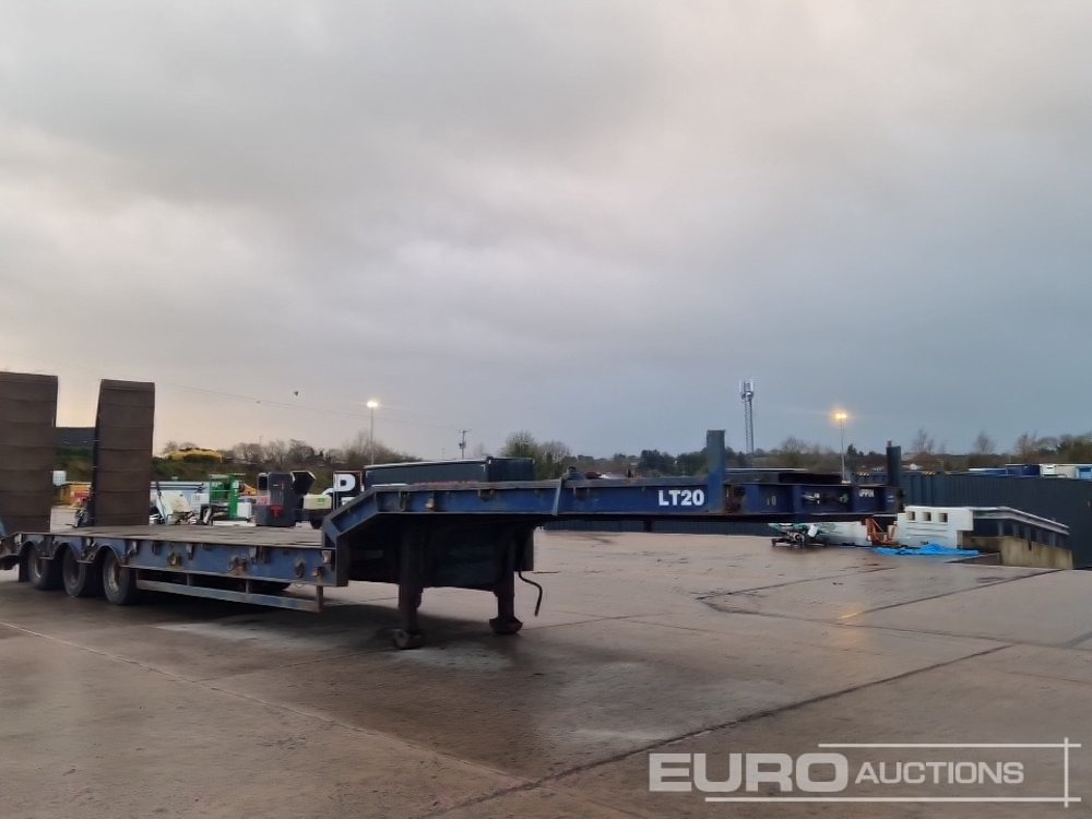 SDC Tri Axle Stepframe Low Loader, Hydraulic Ramps (Selling After Lot 978) - Low loader semi-trailer: picture 4 SDC Tri Axle Stepframe Low Loader, Hydraulic Ramps (Selling After Lot 978) - Low loader semi-trailer: picture 4