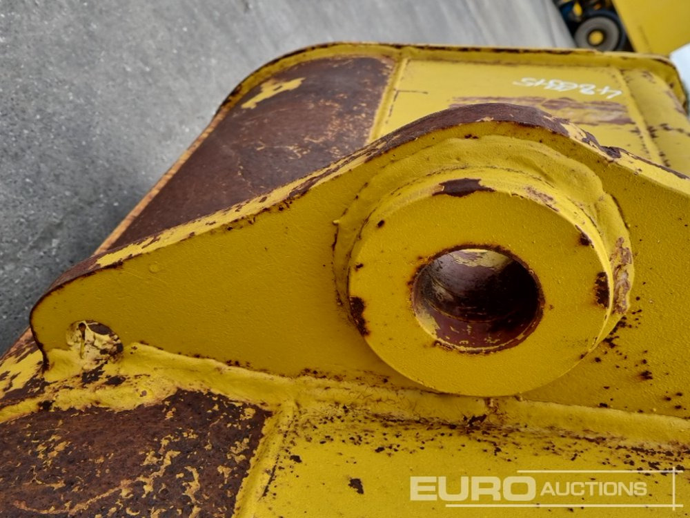 Bucket SEC 70" Ditching Bucket 60mm Pin to suit 10-12 Ton Excavator: picture 14