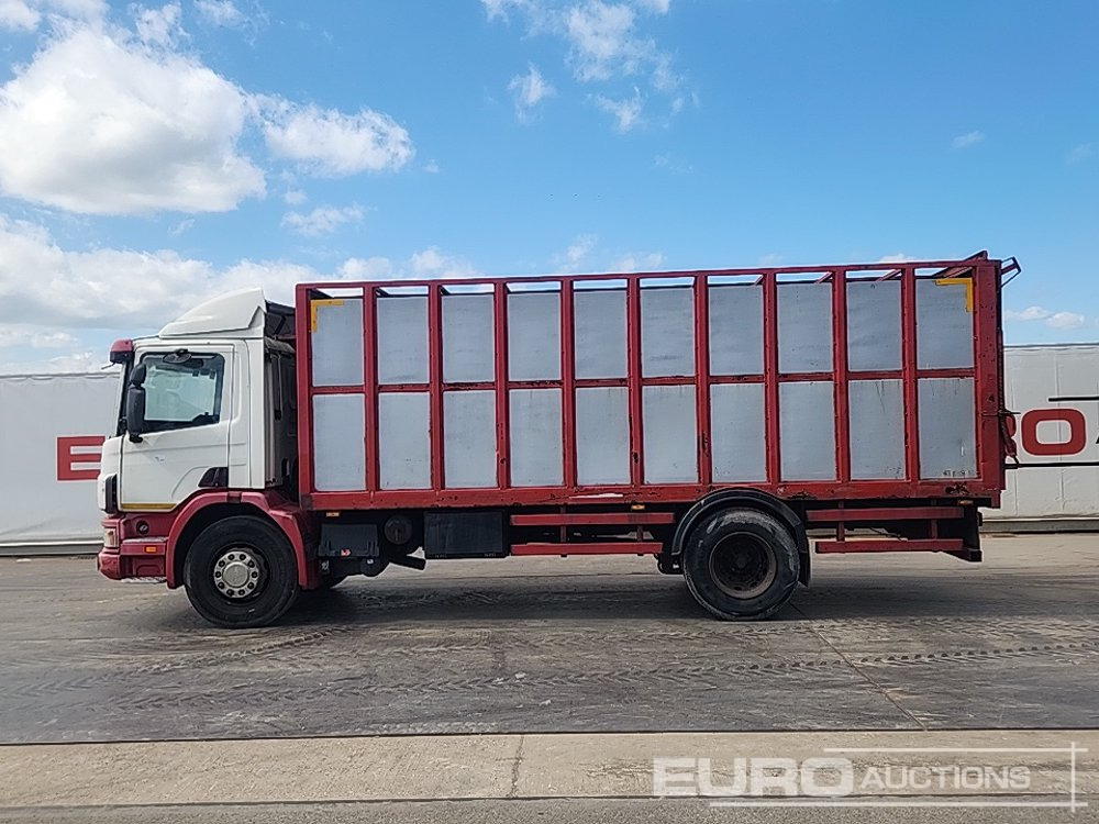 Scania 94D.220 - Livestock truck: picture 2 Scania 94D.220 - Livestock truck: picture 2