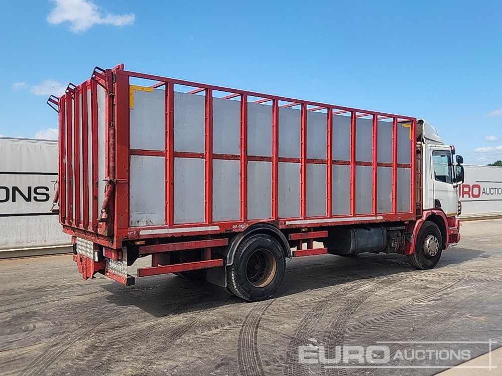 Scania 94D.220 - Livestock truck: picture 5 Scania 94D.220 - Livestock truck: picture 5