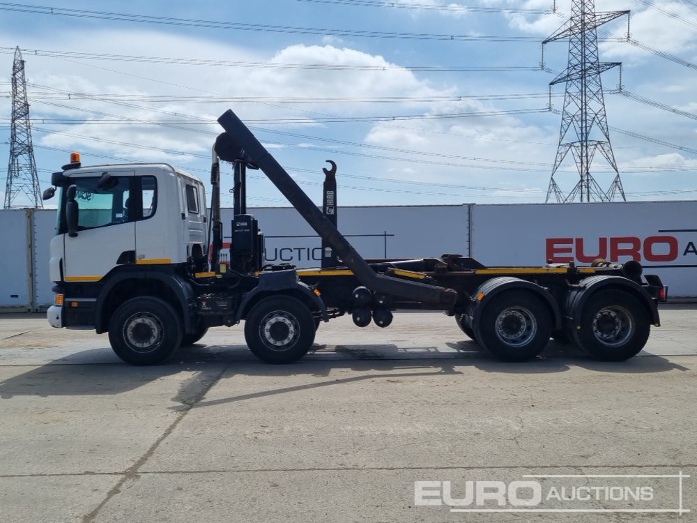 Scania P360 - Hook lift truck: picture 2 Scania P360 - Hook lift truck: picture 2