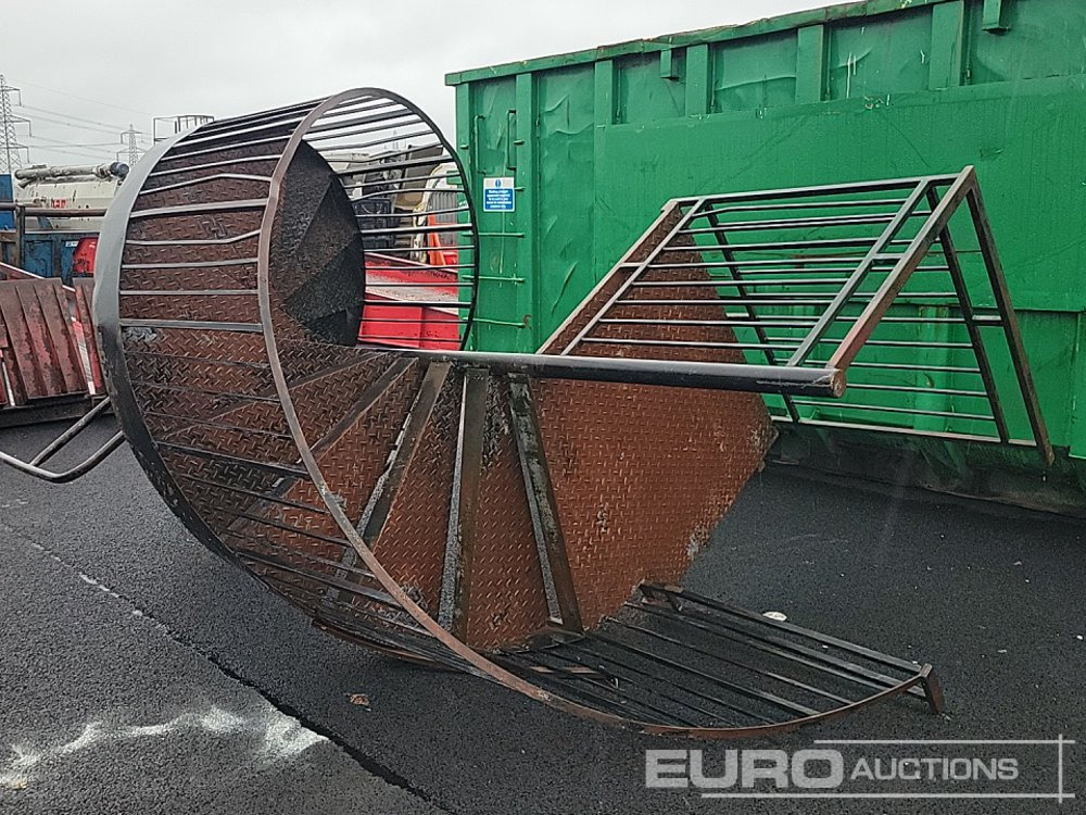 Spiral Staircase - Tool/ Equipment: picture 3 Spiral Staircase - Tool/ Equipment: picture 3