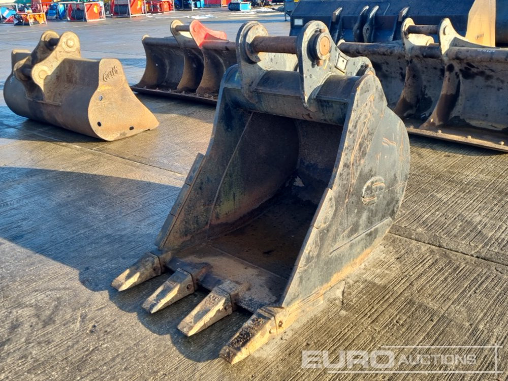 Strickland 36" Digging Bucket 80mm Pin to suit 20 Ton Excavator - Bucket: picture 1 Strickland 36" Digging Bucket 80mm Pin to suit 20 Ton Excavator - Bucket: picture 1