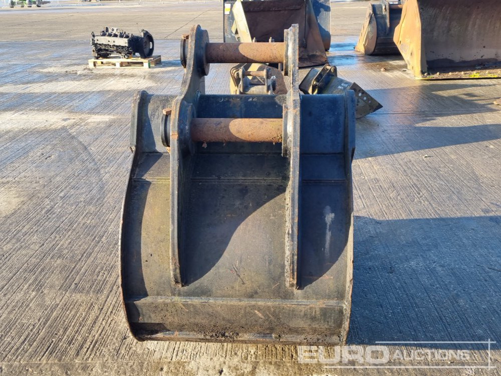 Strickland 36" Digging Bucket 80mm Pin to suit 20 Ton Excavator - Bucket: picture 4 Strickland 36" Digging Bucket 80mm Pin to suit 20 Ton Excavator - Bucket: picture 4