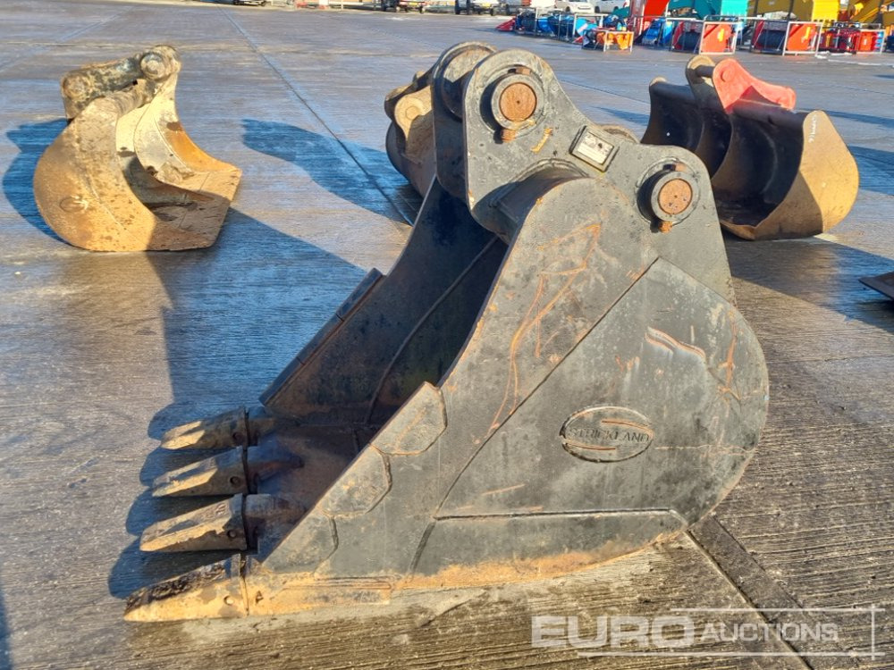 Strickland 36" Digging Bucket 80mm Pin to suit 20 Ton Excavator - Bucket: picture 2 Strickland 36" Digging Bucket 80mm Pin to suit 20 Ton Excavator - Bucket: picture 2