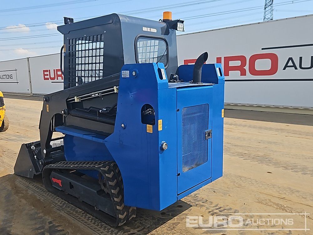 Tracked Skidsteer Loader, Piped, Full Cab, Bucket - Skid steer loader: picture 3 Tracked Skidsteer Loader, Piped, Full Cab, Bucket - Skid steer loader: picture 3