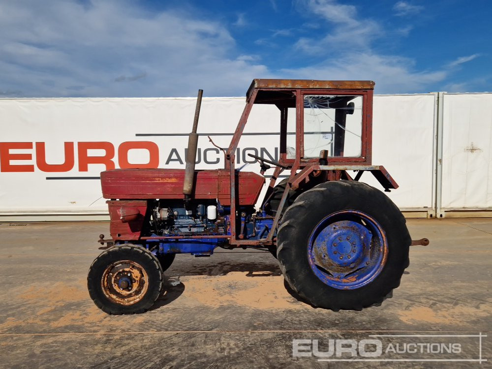 Universal 550 2WD Tractor - Farm tractor: picture 2 Universal 550 2WD Tractor - Farm tractor: picture 2