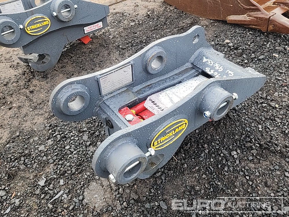 Unused 2025 Strickland Hydraulic Quick Hitch, 50mm Pin to suit 6-8 Ton Excavator - Quick coupler: picture 3 Unused 2025 Strickland Hydraulic Quick Hitch, 50mm Pin to suit 6-8 Ton Excavator - Quick coupler: picture 3