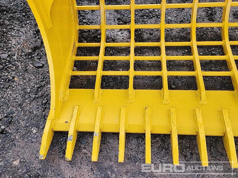 Unused 2025 Urohammer 48" 3T - 5T Rake Riddle Bucket to suit Mini Excavator - Bucket: picture 5 Unused 2025 Urohammer 48" 3T - 5T Rake Riddle Bucket to suit Mini Excavator - Bucket: picture 5