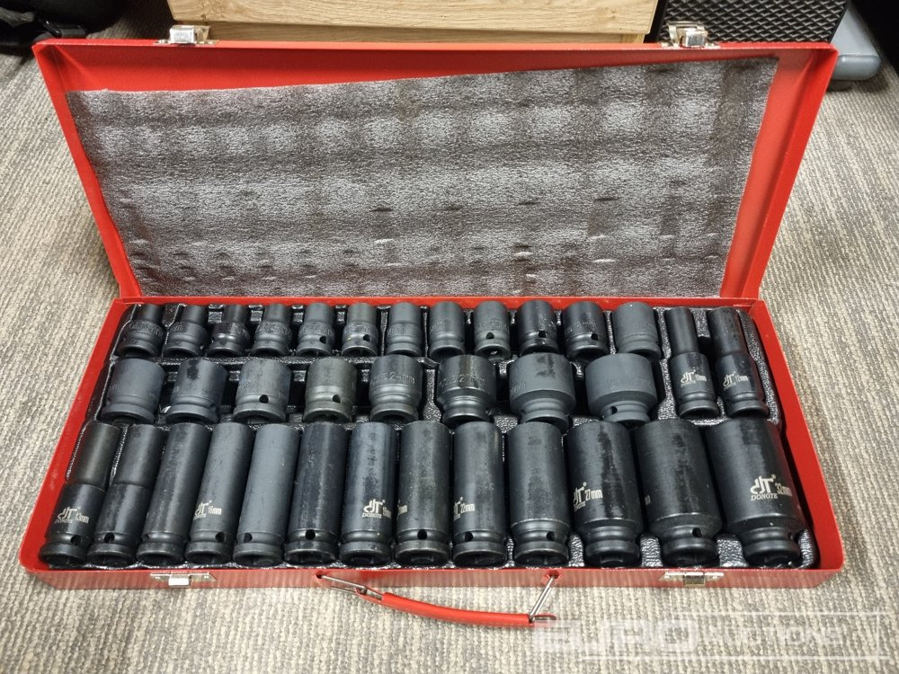 Unused 35 Piece 1/2" Drive Air Impact Socket Set, Steel Case - Workshop equipment: picture 1 Unused 35 Piece 1/2" Drive Air Impact Socket Set, Steel Case - Workshop equipment: picture 1