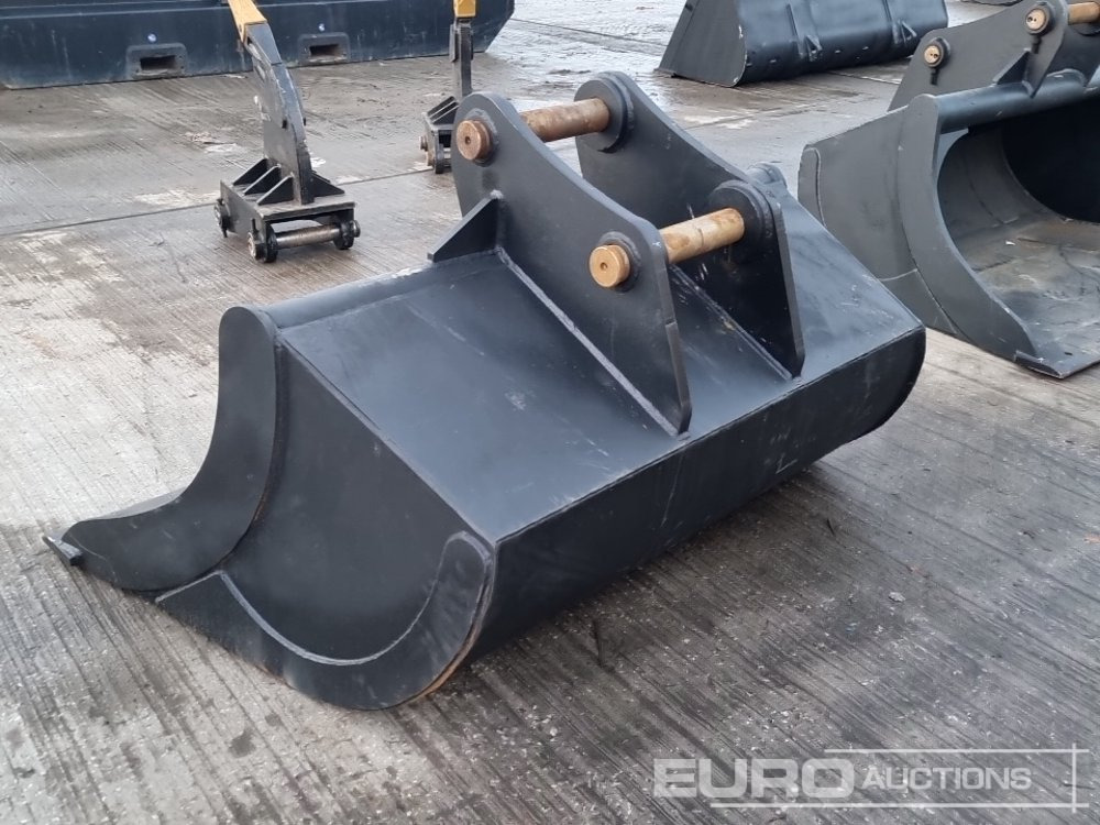 Unused 70" Scandinavian Bucket 65mm Pin to suit 13 Ton Excavator - Bucket: picture 3 Unused 70" Scandinavian Bucket 65mm Pin to suit 13 Ton Excavator - Bucket: picture 3