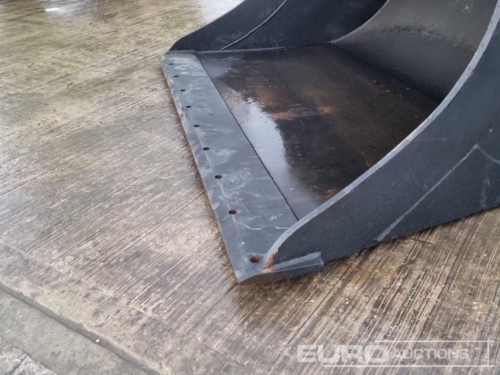 New Bucket Unused 78" Scandinavian Bucket 80mm Pin to suit 20 Ton Excavator: picture 9