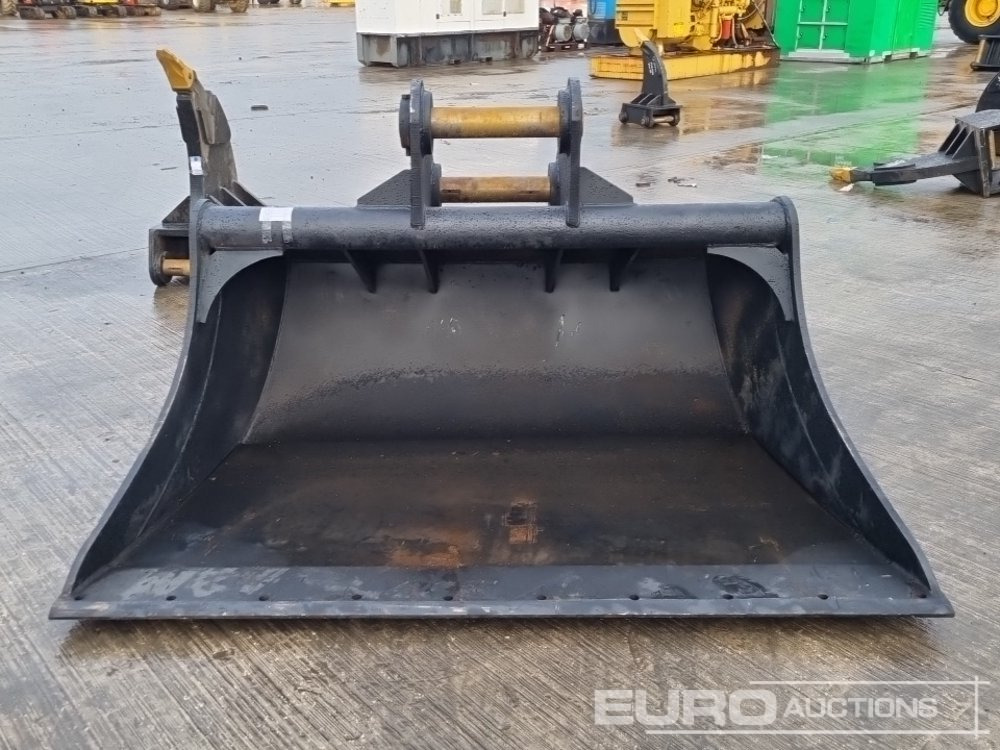 New Bucket Unused 78" Scandinavian Bucket 80mm Pin to suit 20 Ton Excavator: picture 8
