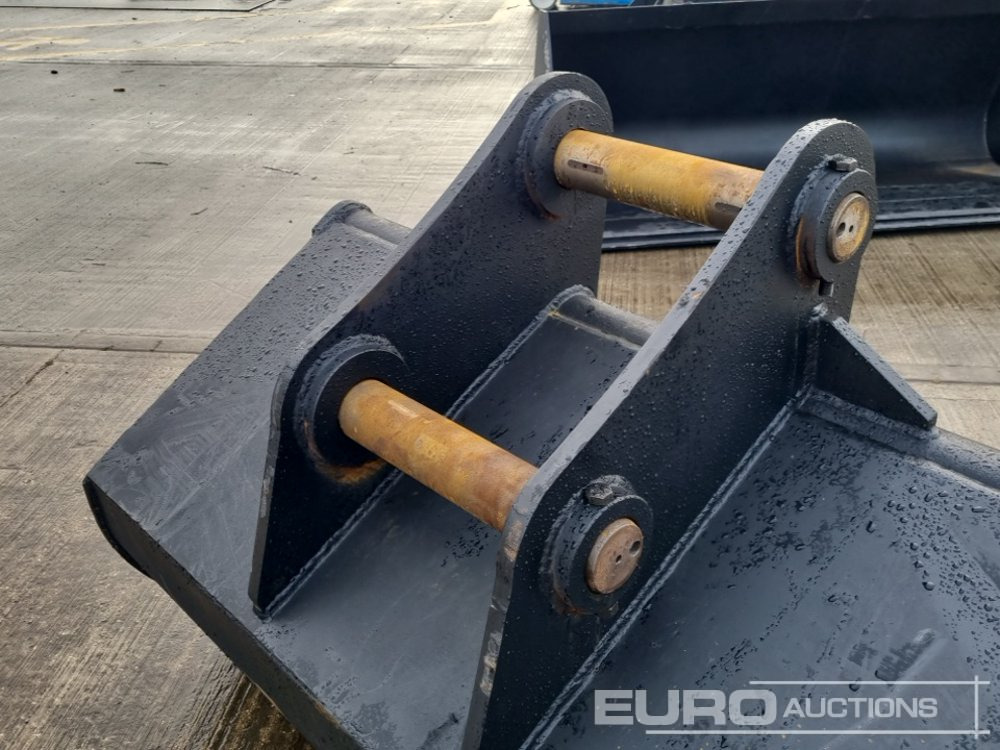 New Bucket Unused 78" Scandinavian Bucket 80mm Pin to suit 20 Ton Excavator: picture 11