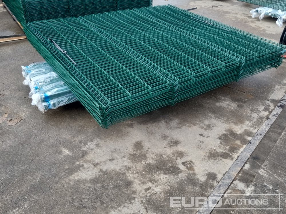 Construction equipment Unused Galvanised & Powder Coated Heavy Duty (5mm) Wire Mesh Fencing, 25 x H2.4m x W2.2m Panels, 26 x 60mm x 60mm x3m Posts, with Fittings (Green): picture 12