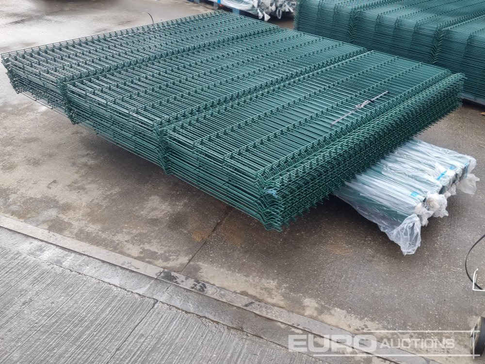 Construction equipment Unused Galvanised & Powder Coated Heavy Duty (5mm) Wire Mesh Fencing, 25 x H2.4m x W2.2m Panels, 26 x 60mm x 60mm x3m Posts, with Fittings (Green): picture 14
