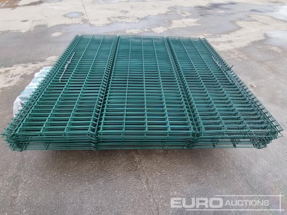 Construction equipment Unused Galvanised & Powder Coated Heavy Duty (5mm) Wire Mesh Fencing, 25 x H2.4m x W2.2m Panels, 26 x 60mm x 60mm x3m Posts, with Fittings (Green): picture 17