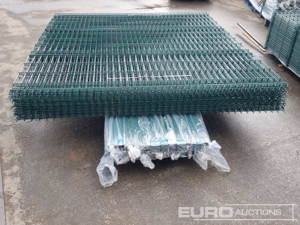 Construction equipment Unused Galvanised & Powder Coated Heavy Duty (5mm) Wire Mesh Fencing, 25 x H2.4m x W2.2m Panels, 26 x 60mm x 60mm x3m Posts, with Fittings (Green): picture 15