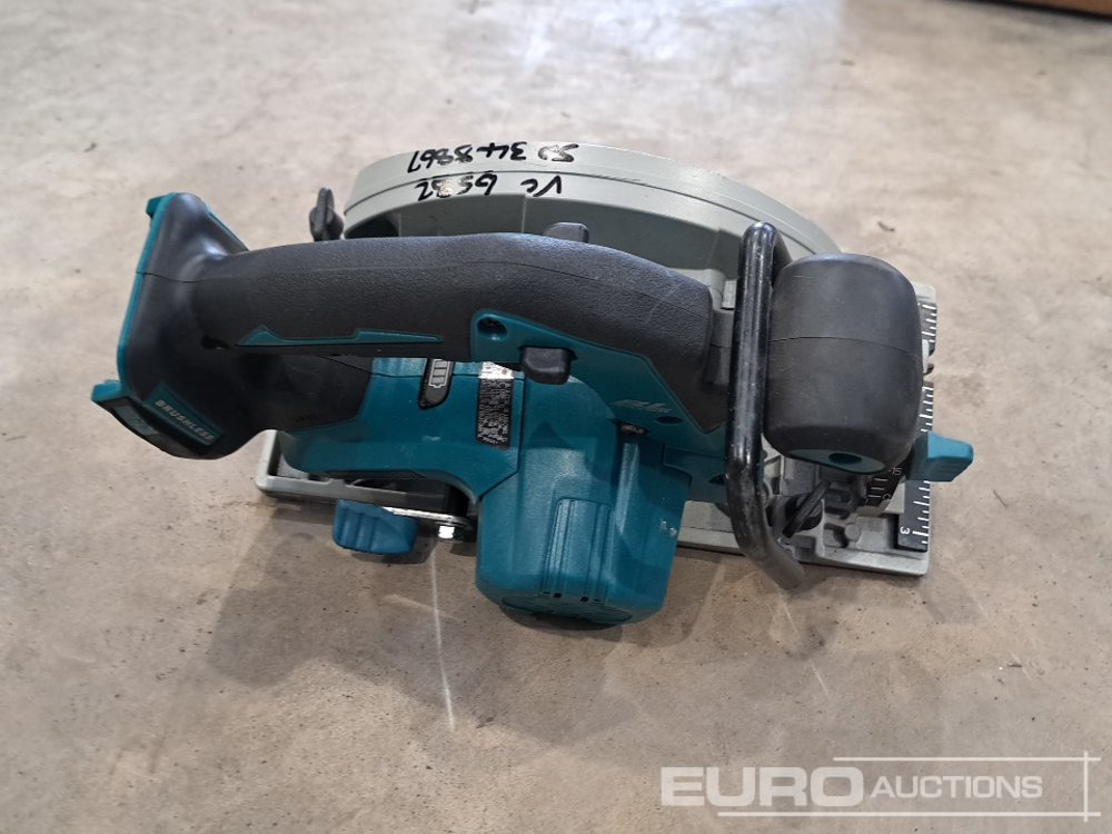Unused Makita 18v XSH03 Circlar Saw (Body Only) - Construction equipment: picture 4 Unused Makita 18v XSH03 Circlar Saw (Body Only) - Construction equipment: picture 4