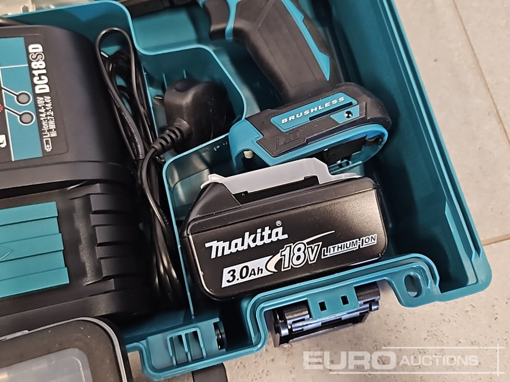 Unused Makita DHP453 18V LXT Combi Dril, Makita DTD152 18V LXT Impact Driver, Battery, Charger, Bit Set - Workshop equipment: picture 5 Unused Makita DHP453 18V LXT Combi Dril, Makita DTD152 18V LXT Impact Driver, Battery, Charger, Bit Set - Workshop equipment: picture 5
