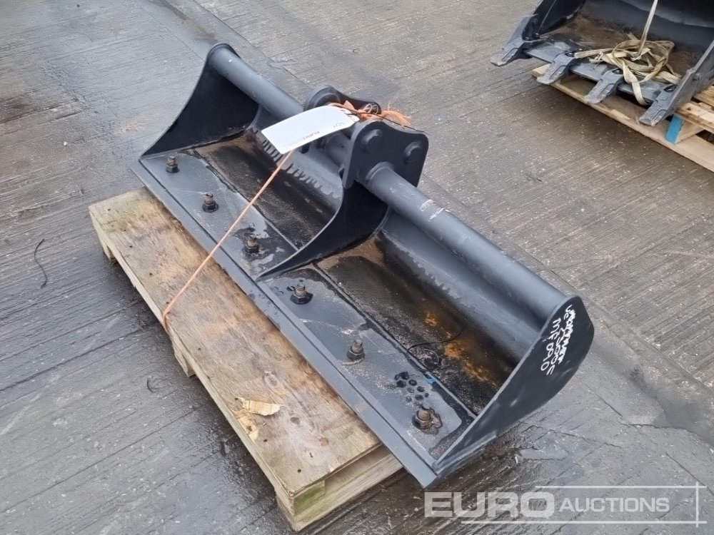 Unused Miller 48" Ditching Bucket 35mm Pin to suit Mini Excavator - Bucket: picture 1 Unused Miller 48" Ditching Bucket 35mm Pin to suit Mini Excavator - Bucket: picture 1