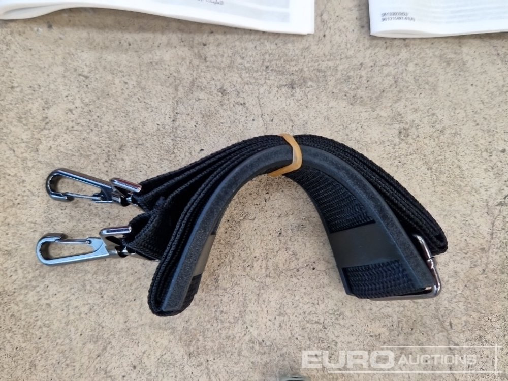 Unused Milwaukee M18 GG-0 18V Grease Gun (Body Only) - Workshop equipment: picture 5 Unused Milwaukee M18 GG-0 18V Grease Gun (Body Only) - Workshop equipment: picture 5