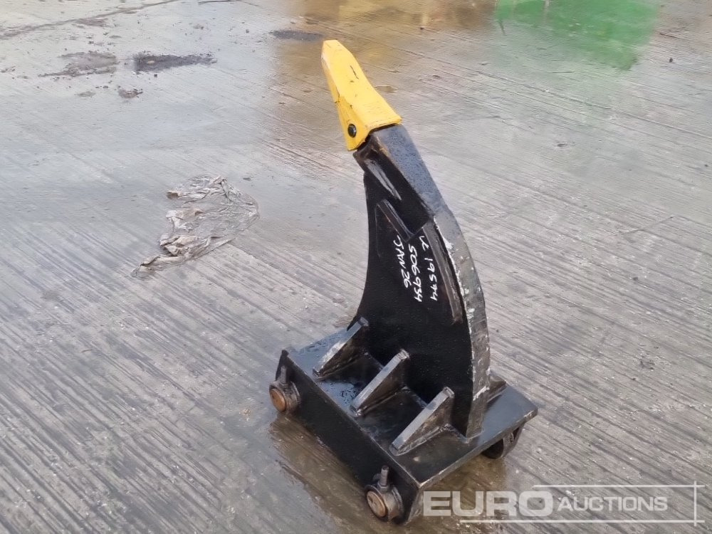 Unused Ripper 65mm Pin to suit 13 Ton Excavator - Bucket: picture 3 Unused Ripper 65mm Pin to suit 13 Ton Excavator - Bucket: picture 3