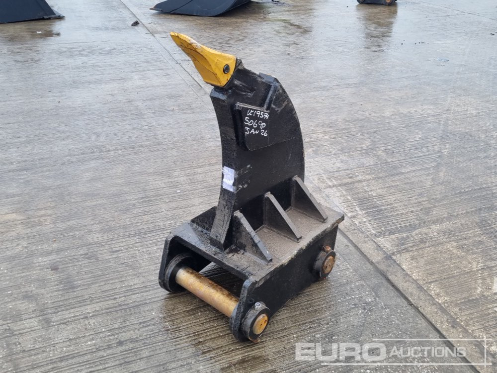 Unused Ripper 80mm Pin to suit 20 Ton Excavator - Bucket: picture 1 Unused Ripper 80mm Pin to suit 20 Ton Excavator - Bucket: picture 1