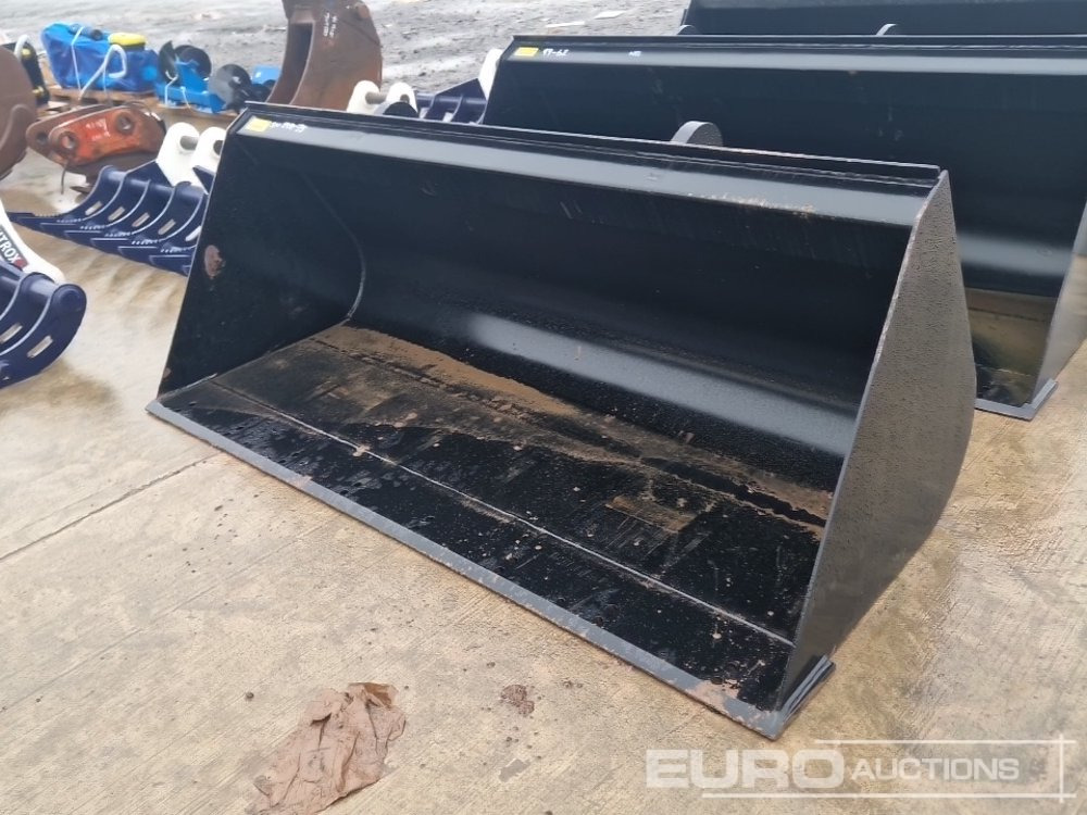 Unused Strickland 90" Loading Bucket to suit JCB Telehandler - Bucket: picture 1 Unused Strickland 90" Loading Bucket to suit JCB Telehandler - Bucket: picture 1