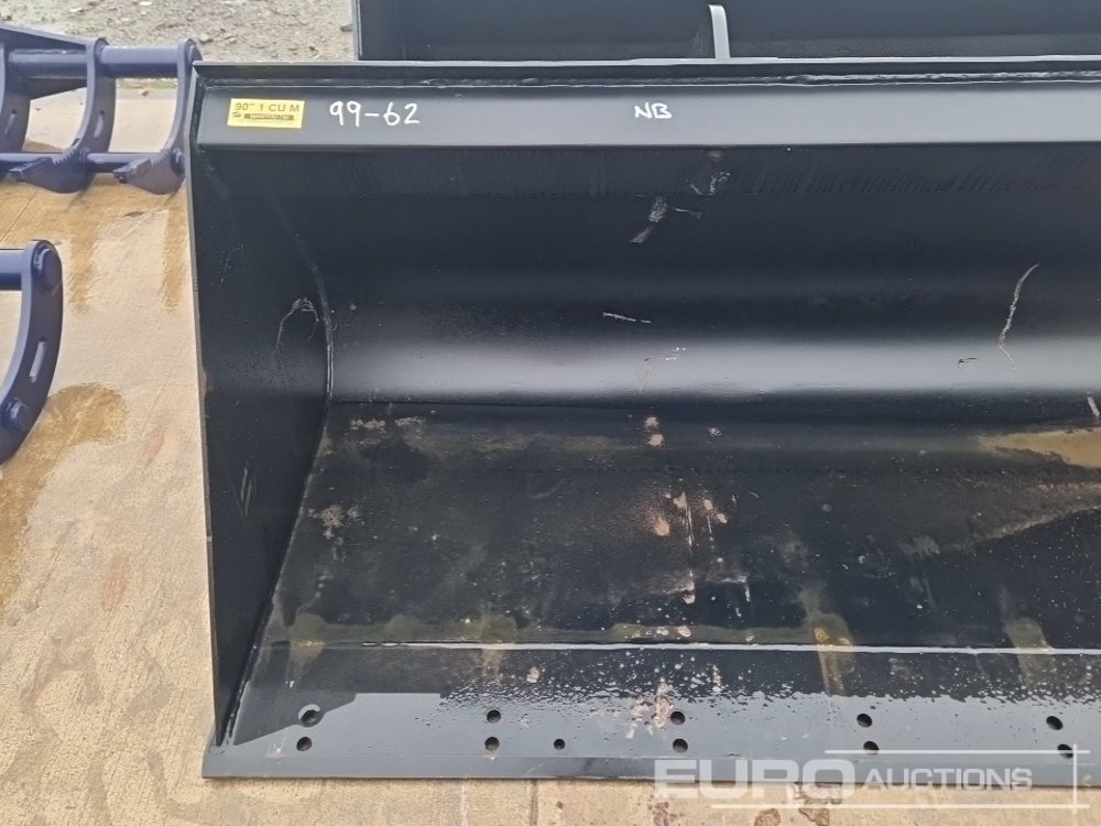 Unused Strickland 90" Loading Bucket to suit Manitou Telehandler - Bucket: picture 5 Unused Strickland 90" Loading Bucket to suit Manitou Telehandler - Bucket: picture 5