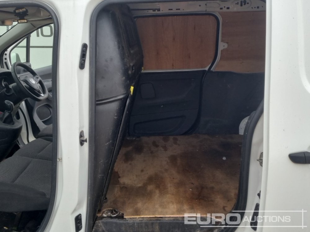 Van 2021 Vauxhall Combo: picture 21