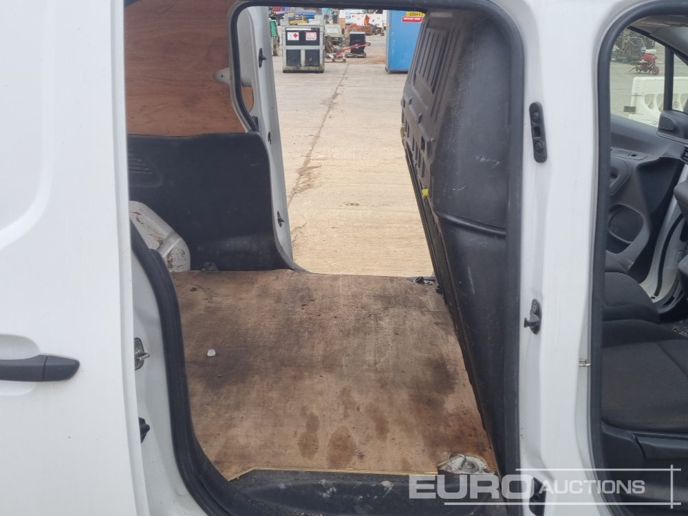 Van 2021 Vauxhall Combo: picture 26