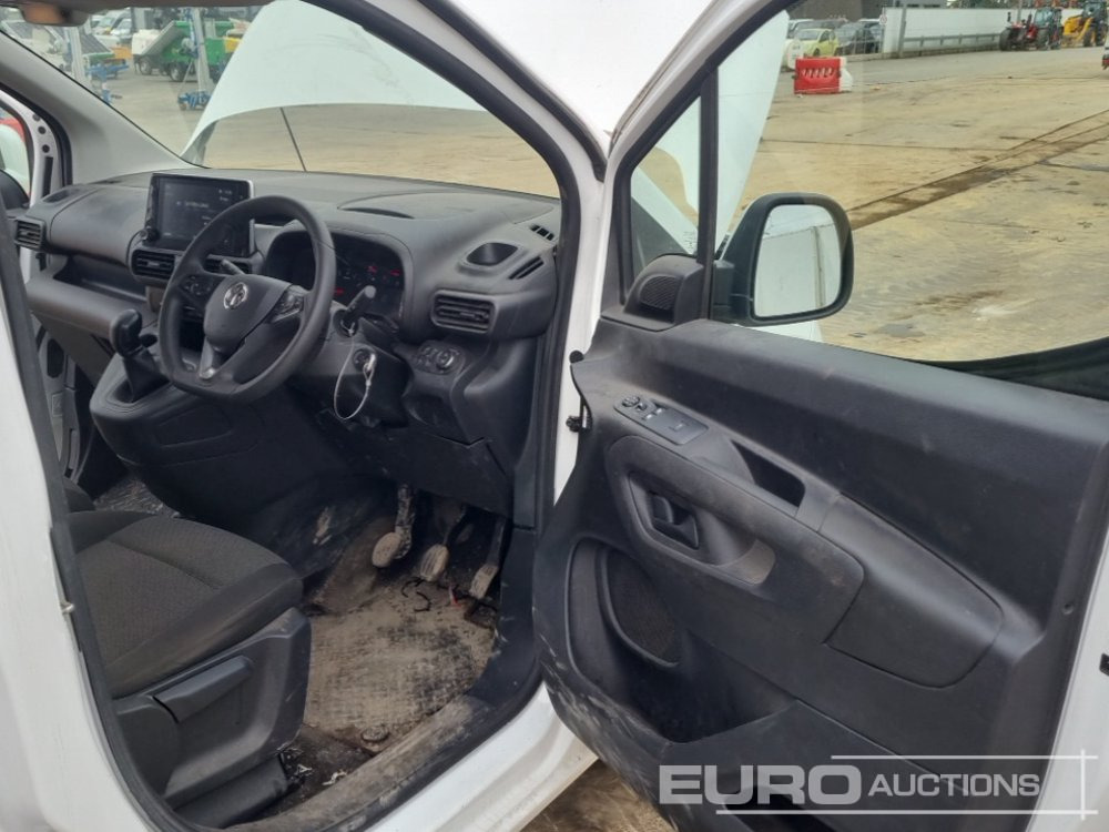 Van 2021 Vauxhall Combo: picture 28