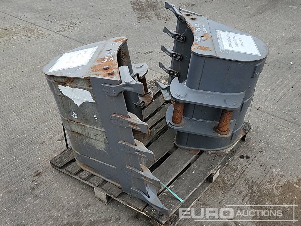 Volvo 30", 30" Digging Bucket 45mm Pin to suit 4-6 Ton Excavator - Bucket: picture 3 Volvo 30", 30" Digging Bucket 45mm Pin to suit 4-6 Ton Excavator - Bucket: picture 3