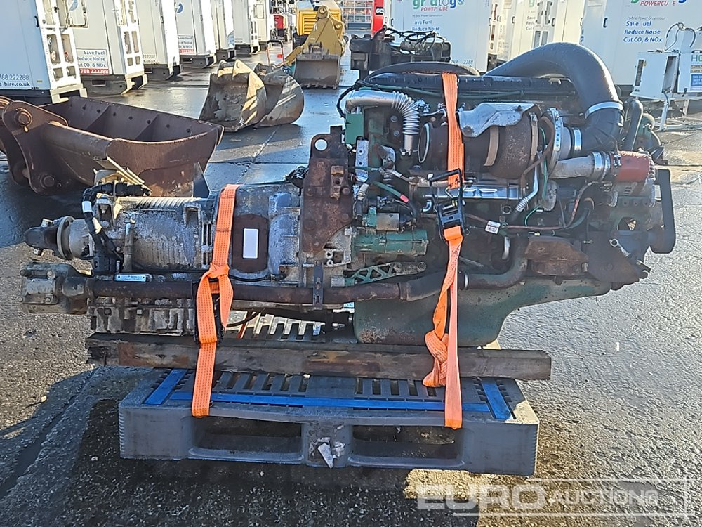 Volvo 6 Cylinder Engine, Gearbox - Engine: picture 2 Volvo 6 Cylinder Engine, Gearbox - Engine: picture 2