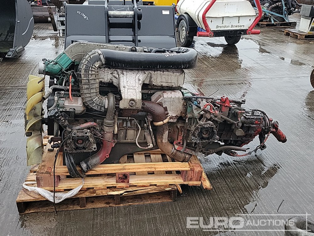 Volvo 6 Cylinder Engine, Gearbox - Engine: picture 2 Volvo 6 Cylinder Engine, Gearbox - Engine: picture 2