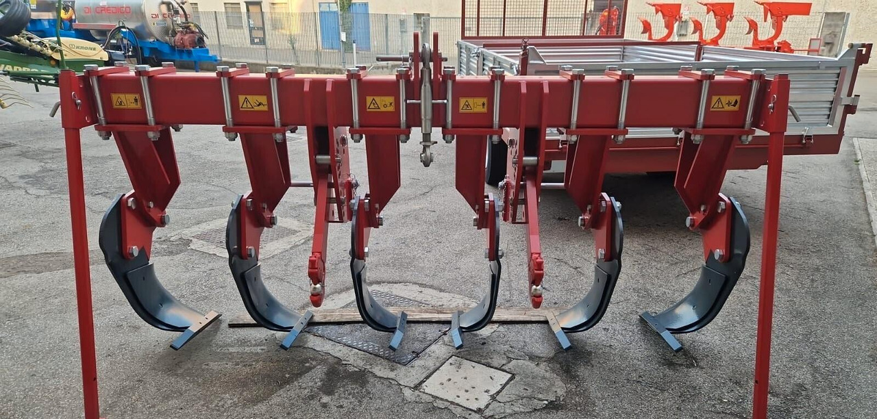 Dissodatore 6 ancore nuovo Kverneland CLI 630 - Subsoiler: picture 1 Dissodatore 6 ancore nuovo Kverneland CLI 630 - Subsoiler: picture 1