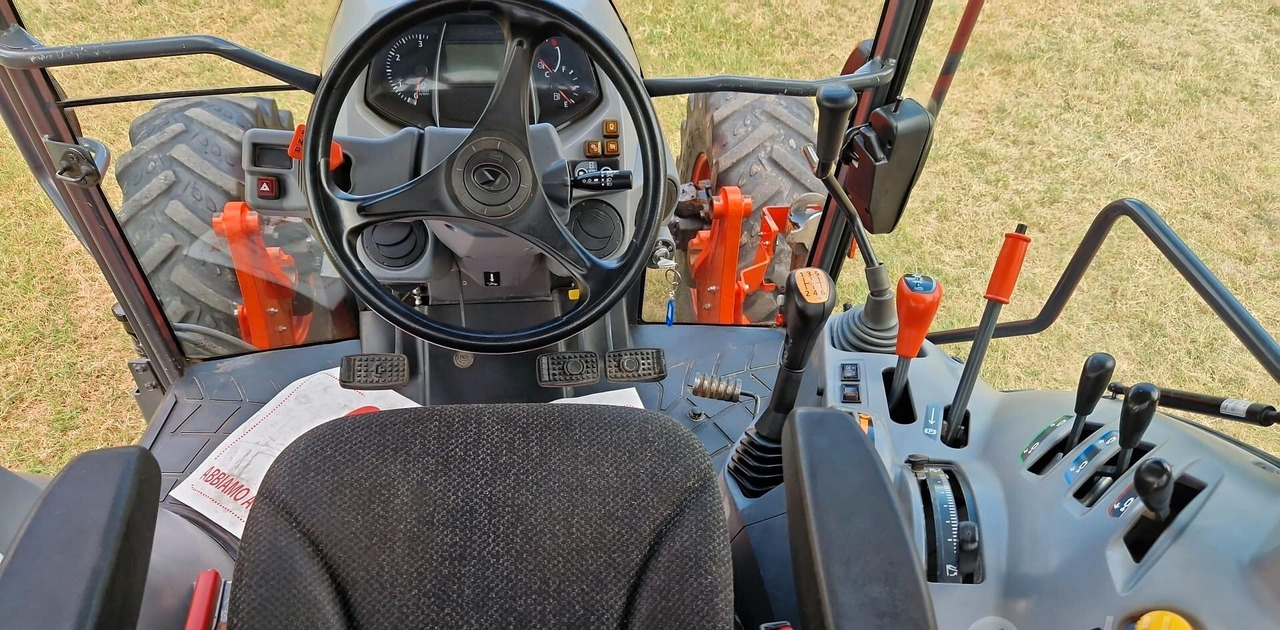 Farm tractor Trattore usato Kubota M4072: picture 6