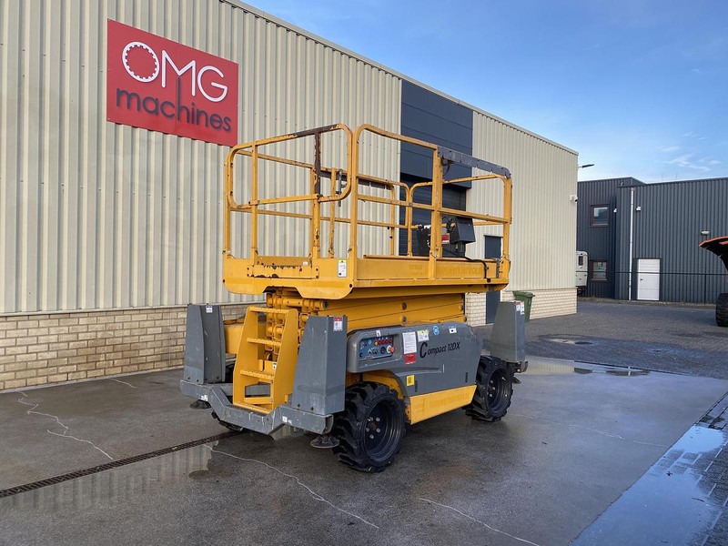 Haulotte Compact 12DX, Schaar hoogwerker, 4X4 Diesel - Aerial platform: picture 2 Haulotte Compact 12DX, Schaar hoogwerker, 4X4 Diesel - Aerial platform: picture 2
