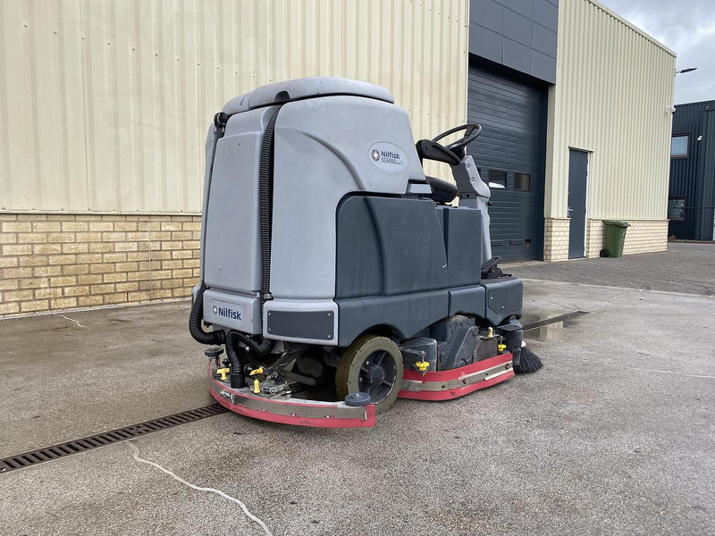 Nilfisk SC6500 1100C, Veeg- Schrobmachine - Scrubber dryer: picture 2 Nilfisk SC6500 1100C, Veeg- Schrobmachine - Scrubber dryer: picture 2