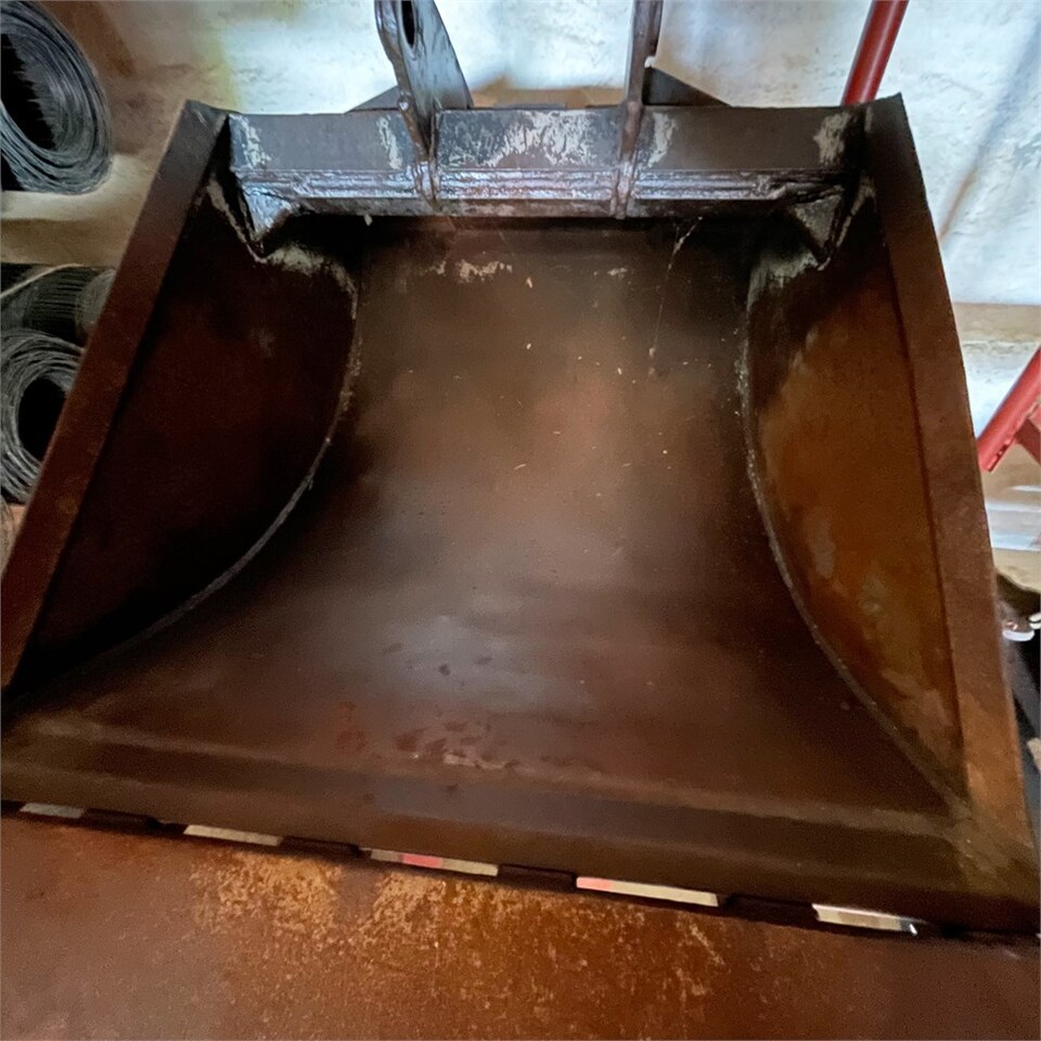Bucket for Backhoe loader ABC 90cm: picture 12