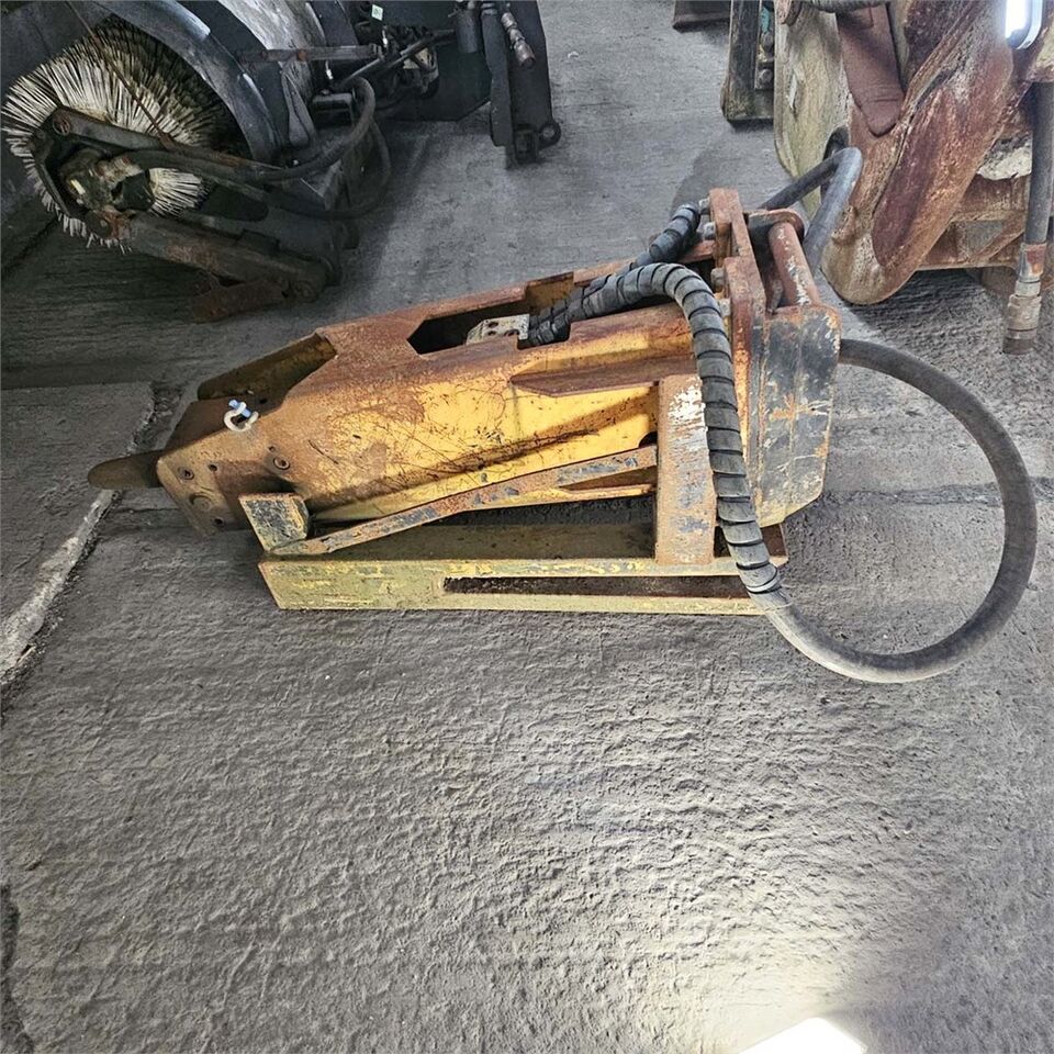 ABC HBH8T - Hydraulic hammer: picture 2 ABC HBH8T - Hydraulic hammer: picture 2