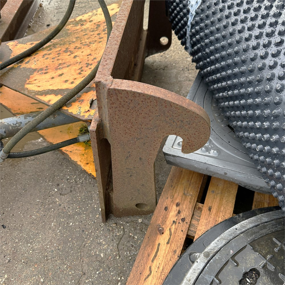 ABC Afretter / vibrator - Attachment for Construction machinery: picture 5 ABC Afretter / vibrator - Attachment for Construction machinery: picture 5