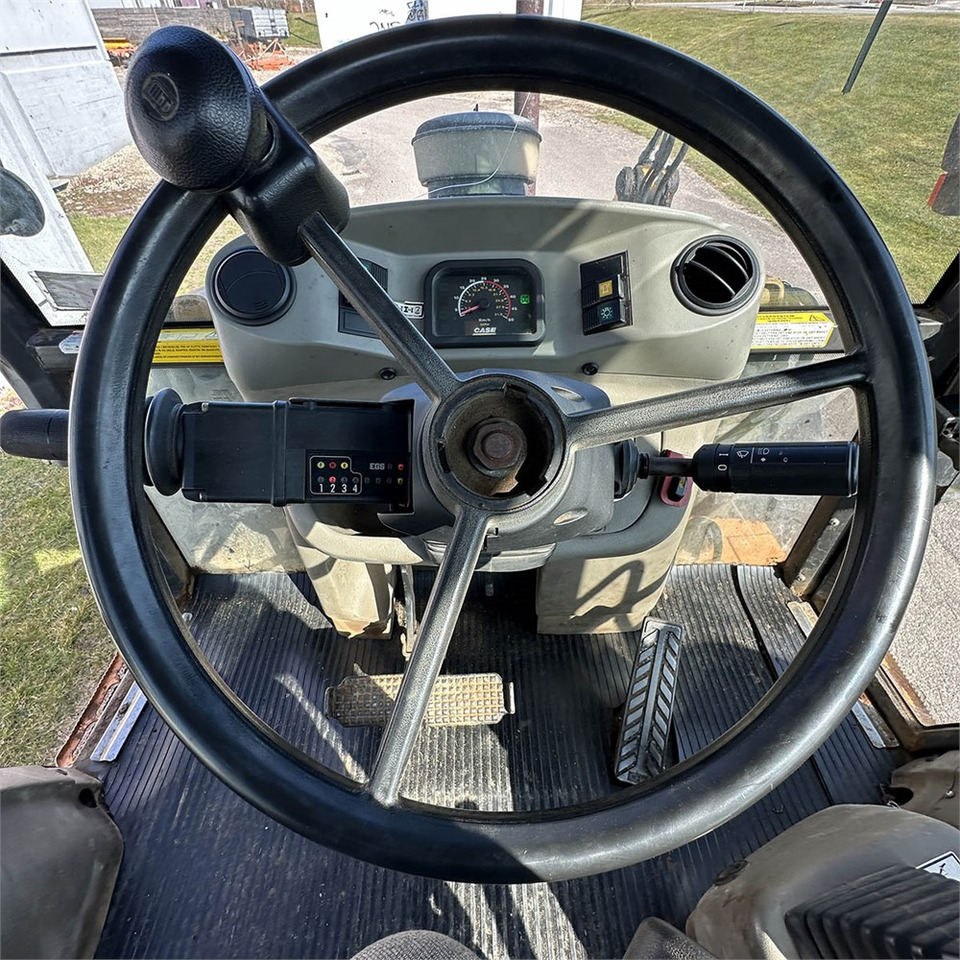 Backhoe loader Case 695SM-4PS: picture 22 Backhoe loader Case 695SM-4PS: picture 22