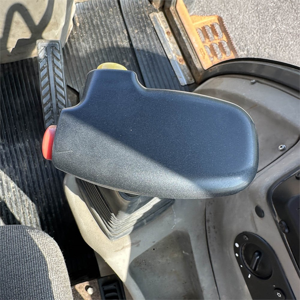 Backhoe loader Case 695SM-4PS: picture 28 Backhoe loader Case 695SM-4PS: picture 28