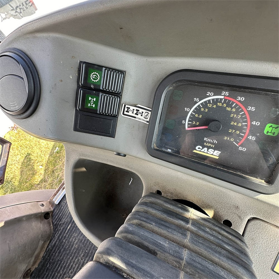 Backhoe loader Case 695SM-4PS: picture 24 Backhoe loader Case 695SM-4PS: picture 24