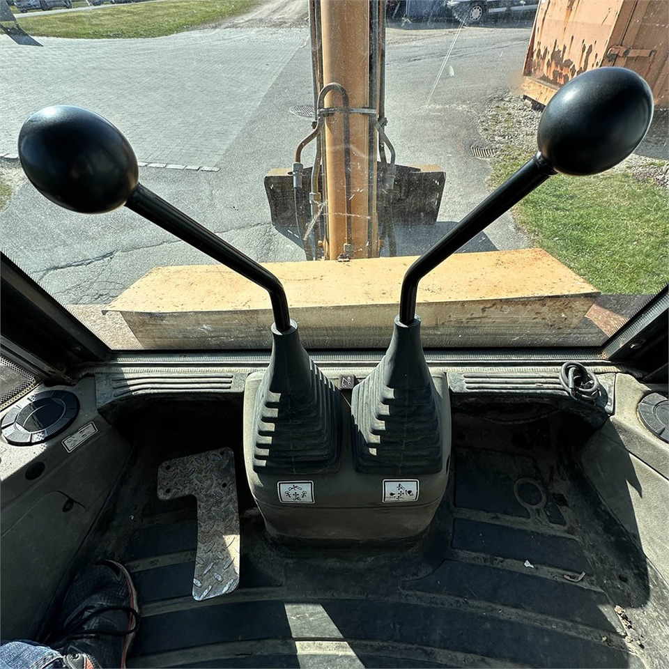 Backhoe loader Case 695SM-4PS: picture 21 Backhoe loader Case 695SM-4PS: picture 21