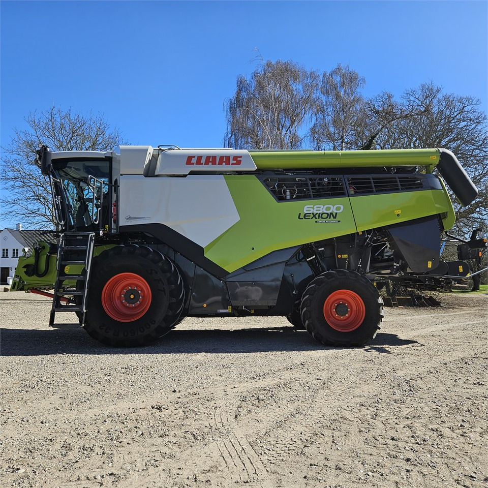 Claas 6800 Lexion Cemos Automatic - Harvester: picture 4 Claas 6800 Lexion Cemos Automatic - Harvester: picture 4